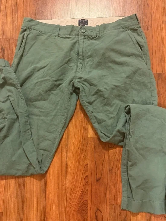 J. Crew The Driggs Chino Pants low rise slim, tailored green size 33x32