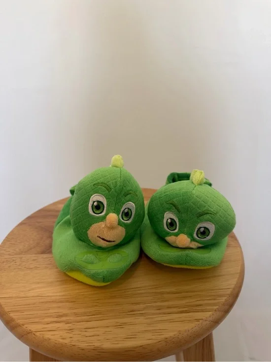 Target Green Plush Gekko Kids Slippers