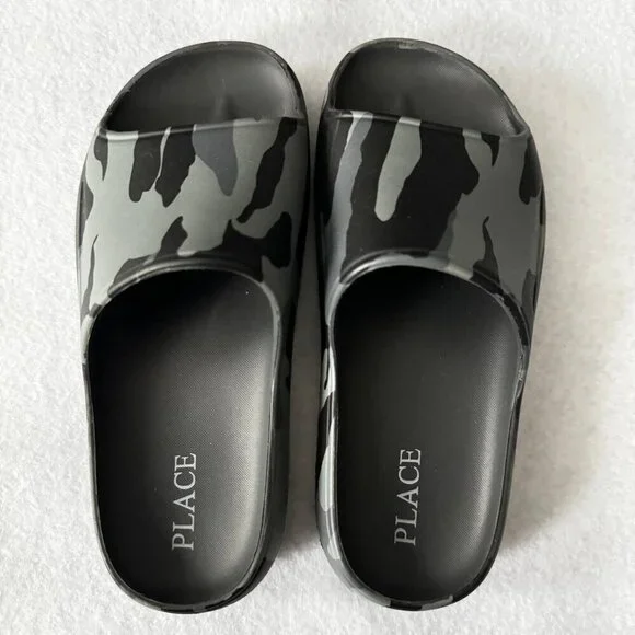 Children’s Place Unisex Easy Slip On Slides - Size 1Y.