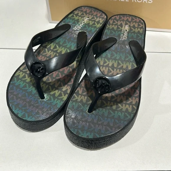 Michael Michael Kors black multi girls sandals size 2 GUC