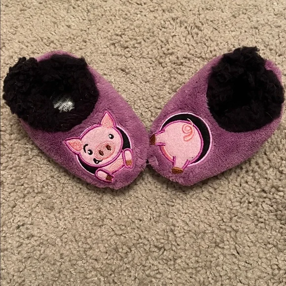 Baby Slippers Lavender with Piggy Face 0-3 months