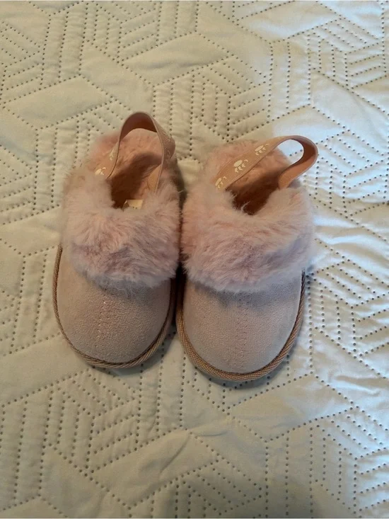 BearPaw Kids Pink Faux-Fur Slingback Slippers