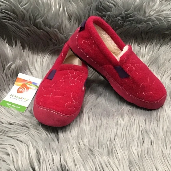 Acorn kids size 2.5-3.5