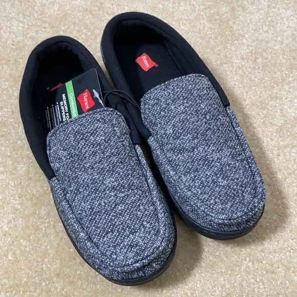 Hanes Boys Comfort Soft Memory Foam Slippers Size Small 2-3