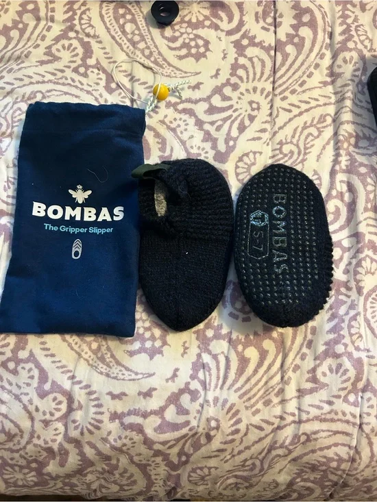 Bombas Navy Knit Gripper Slippers with Logo Pouch