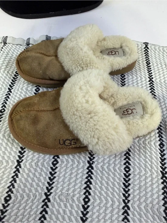 UGG Chestnut and Cream Shearling Kids Slippers