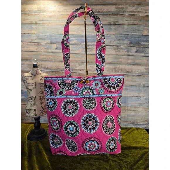 Vera Bradley Cupcake Quilted Tote Bag Pink Floral‎ Medallion Grannycore Y2K