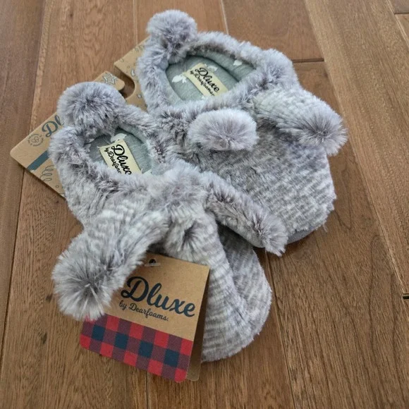 Dluxe by Dearfoams Kids Grey Faux Fur Memory Foam Slippers Size 7-8 NWT Cozy