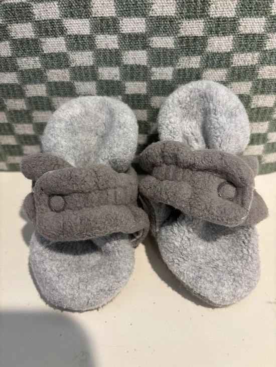 Zutano booties- gray grey size 3 months
