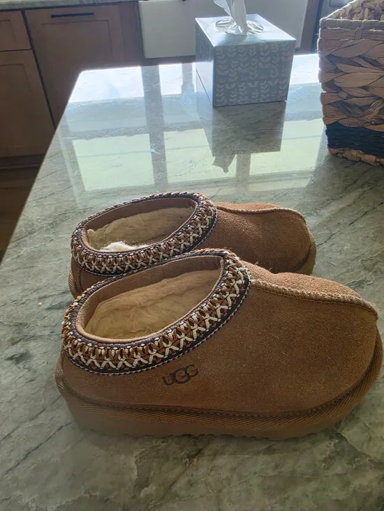 Girls Uggs