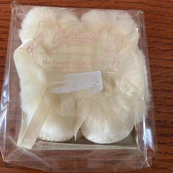 NIB Vintage Gertrude moccasins slippers Sz1