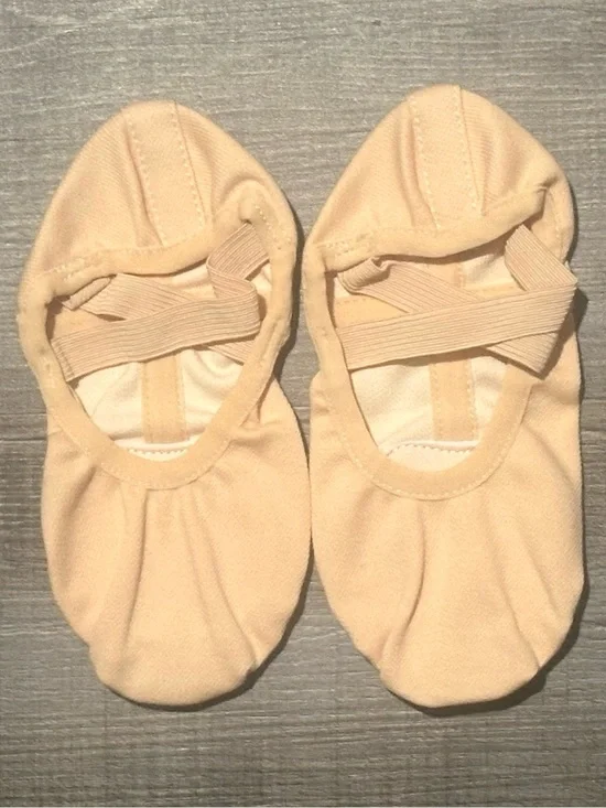 💞 New Big Girls Size 2.5 Split Sole Beige Ballet Shoes Dance Slipper