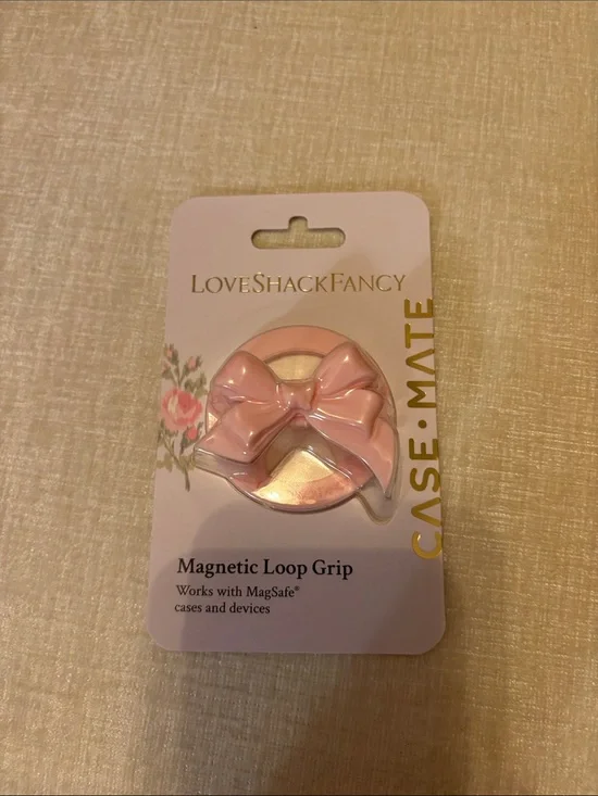 LoveShackFancy Pastel Pink Bow Magnetic Loop Grip