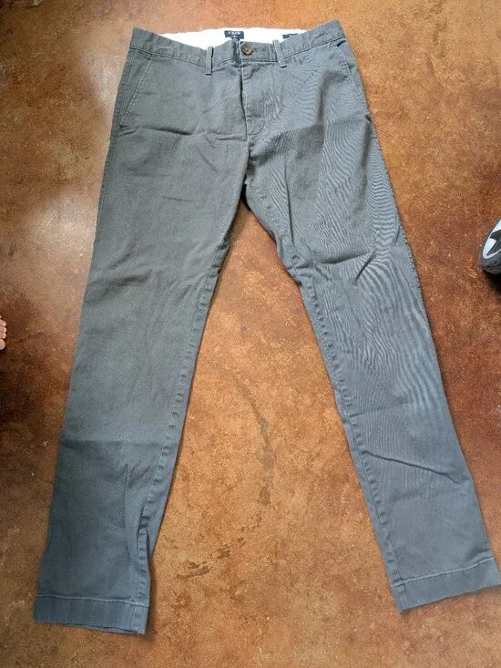 J. Crew men's pants size 31x32
