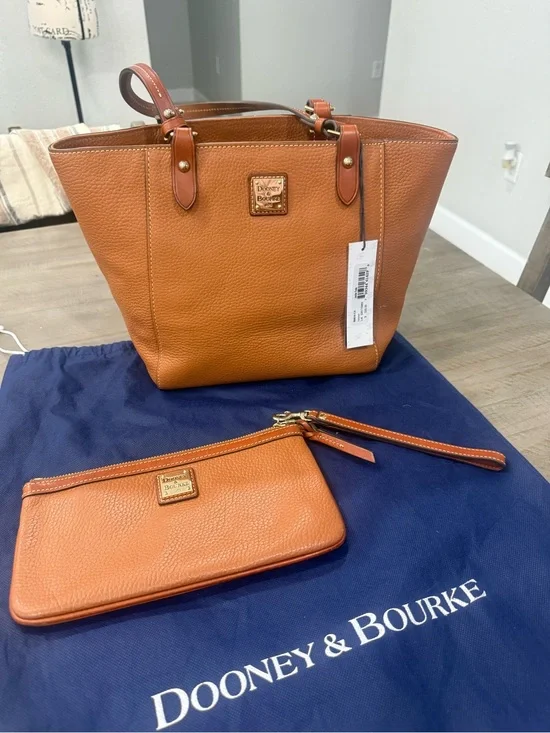 NWT Dooney Bourke Pebble Leather. Shopper Tote$ Wristlet Cognac Brown