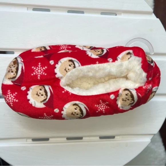 NWOT Fuzzy Bobbs Slipper‎ Socks