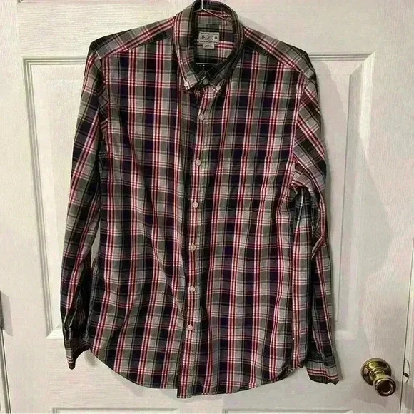 Tailored by J Crew Plaid Long Sleeved Button Down Shirt Size Medium 100% Cotton