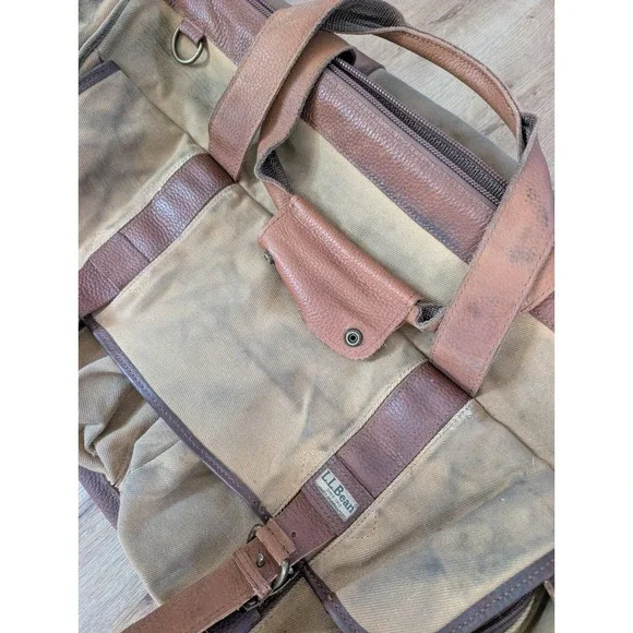 Vintage LL Bean Bag Duffle Weekender Luggage Rolling Bag Leather 80s  24