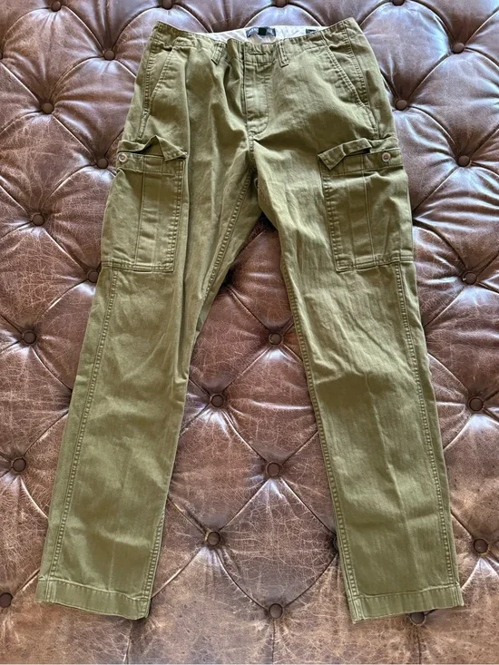 JCrew mercantile 31x32 olive pants Men's Olive Green Cargo Pants