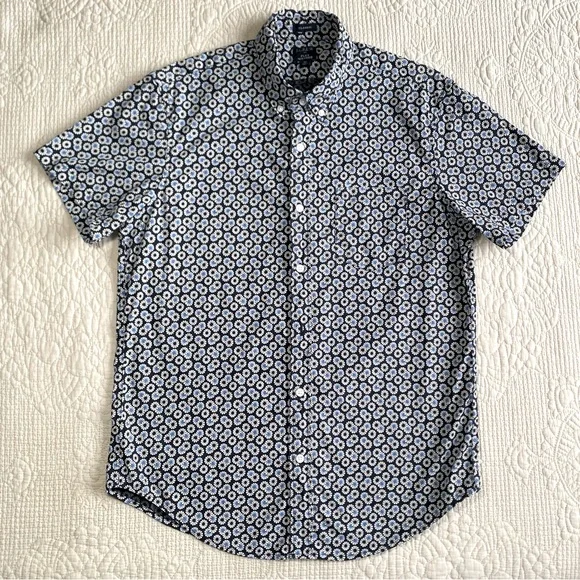 J. CREW Men’s Blue Floral Classic Flex Washed Button Up Short Sleeve Shirt Mediu