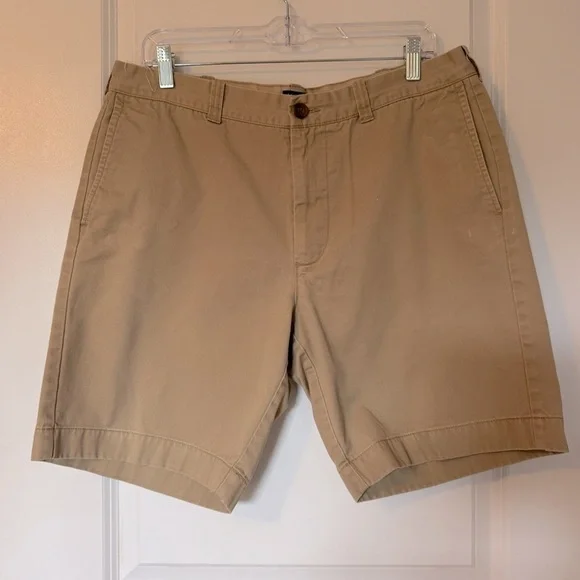 J. Crew Men’s Gramercy Tan Flat Front Size 35 Classic Style Shorts