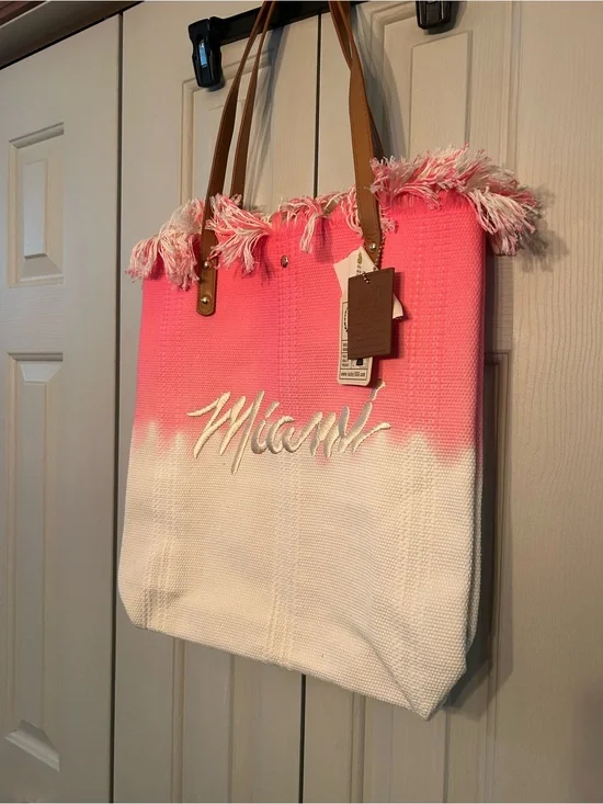 Tote Bag. Lucky7 Brand Pink & White 'Miami' Ombre Tote Bag with Fringe