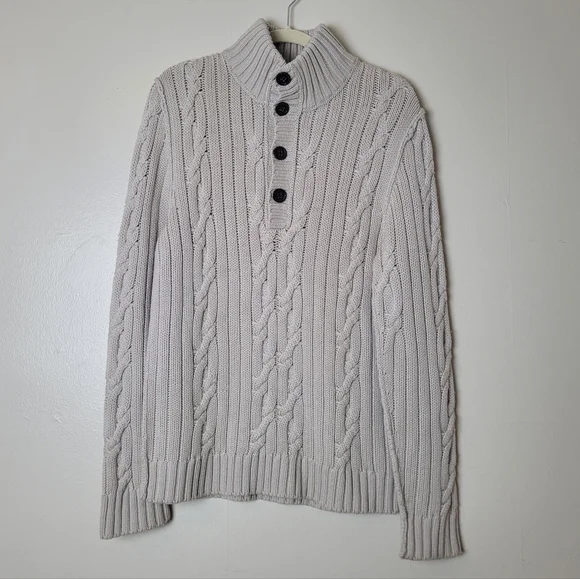 Vintage Banana Republic Extra Fine Merino‎ Wool Cable Knit Sweater