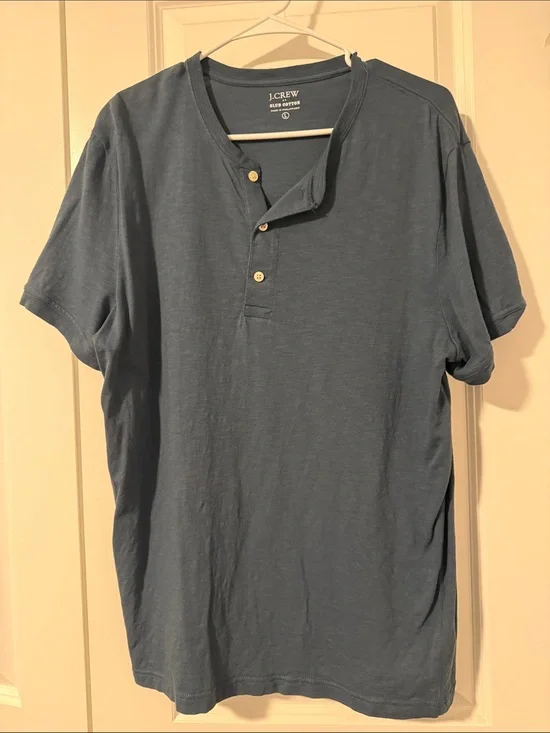 J. Crew Men’s Blue Henley Short Sleeve Shirt L