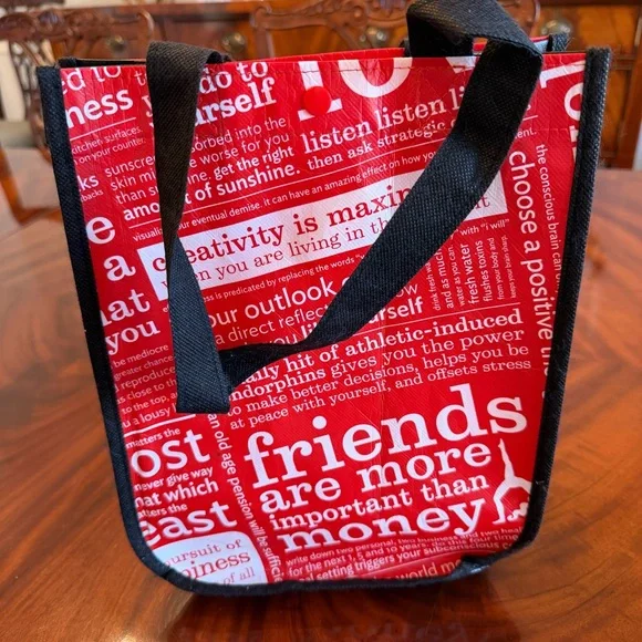 NEW Lululemon Small Reusable Shopper Bag Red Typography Print