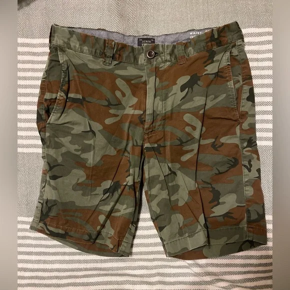J. Crew Camo Stretch 9” Shorts Size 29‎