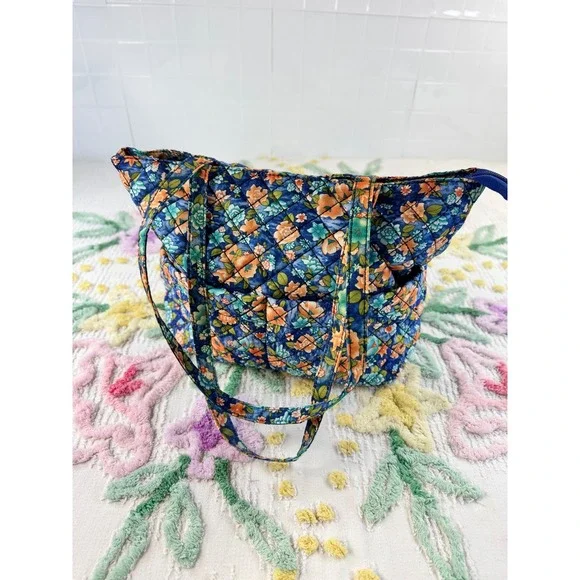 Blue Floral Quilted Cotton Tote Bag Zippered Shoulder Bag with Pockets