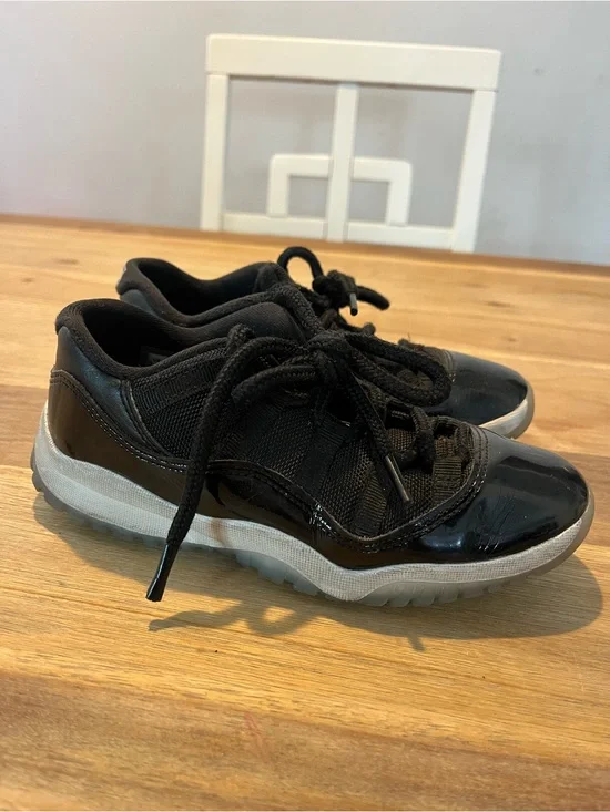 Jordan Black Low-Top Patent Leather Sneakers