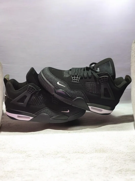Men's Black Athletic Sneakers with Subtle Pink Accents