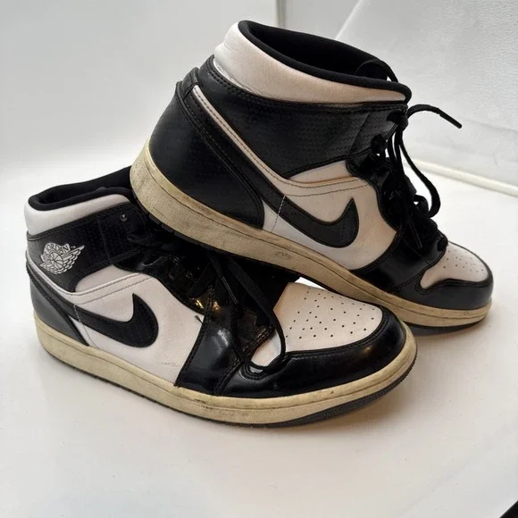 SNEAKERS SHOESAir Jordan 1 Retro OG MENS 11.5  2014 High Black White‎ 555088-010