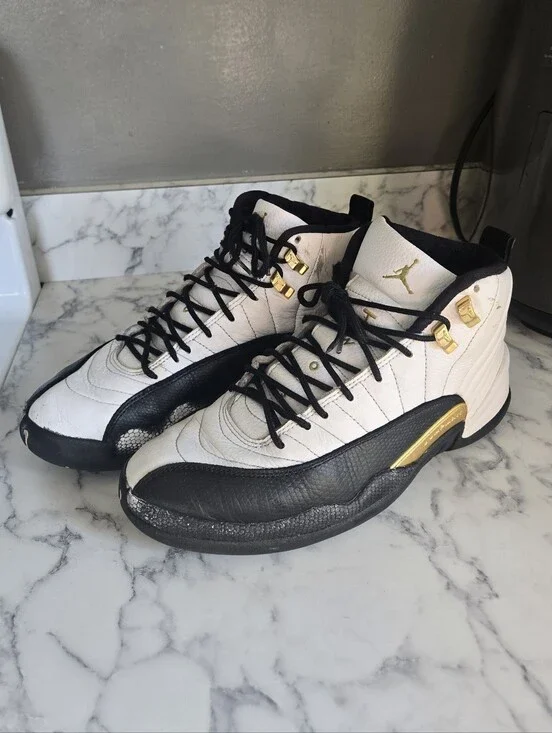 Air jordan 12 retro royalty taxi