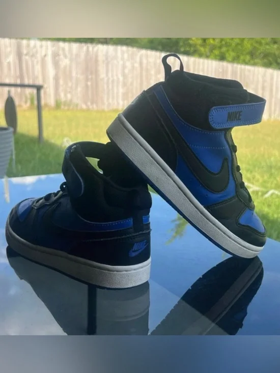 Nike Kids High-Top Sneakers in Black and Blue