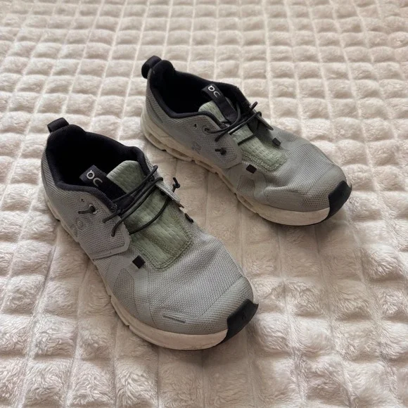 On Running Sky 5.5 Youth Sneakers Athletic Shoes Gray w/ Black Laces
