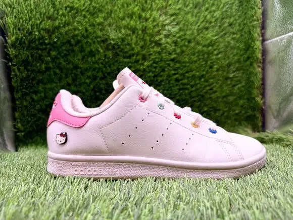 Adidas x Hello Kitty Stan Smith ID7231 Athletic Sneaker Girls 3 White Synthetic
