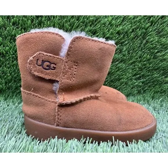 UGG Kids Keelan Boot Suede Brown Sheepskin 1096089I – Size 04 / 05 US