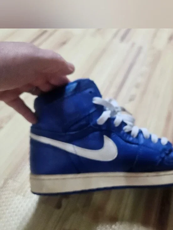 Size 10 - Air Jordan 1 Retro OG High Hyper Royal