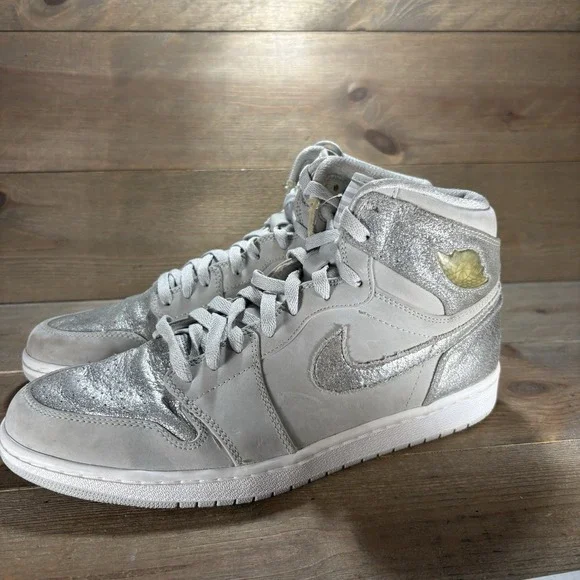 Nike Air Jordan 1 Retro Mens 12.5 shoes Silver Leather Anniversary sneakers