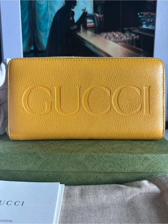 Gucci Yellow Embossed Logo Pebbled Leather Zip Around Wallet w/ Box and Dusty ⭐