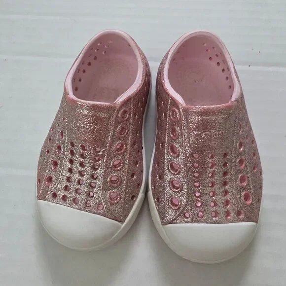 Native Jefferson Slip On Kids Water Shoes Pink Size C4 Lightweight Comfortable