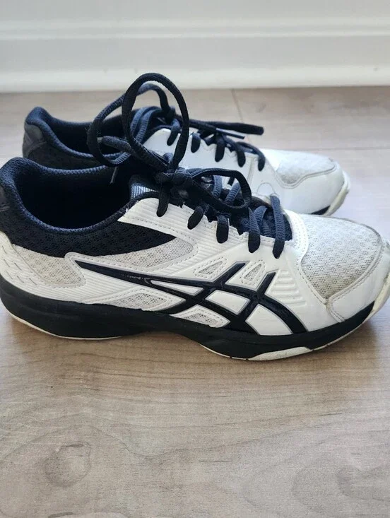 Asics Kids Youth Upcourt 3 GS White and Black Athletic Volleyball Sneakers