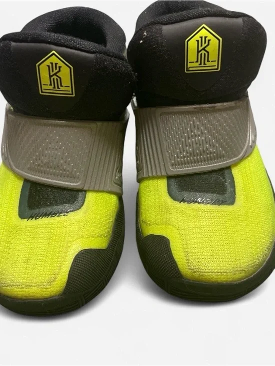 Nike Kyrie 6 cross volt Kids sneakers in Neon