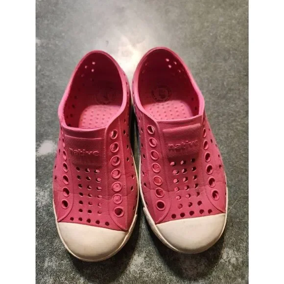 Native  childrend Jefferson Hollywood Pink/ Shell White sz C8