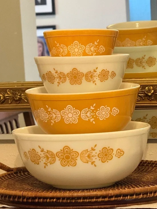 Butterfly Gold Pyrex Mixing Bowls 404-401