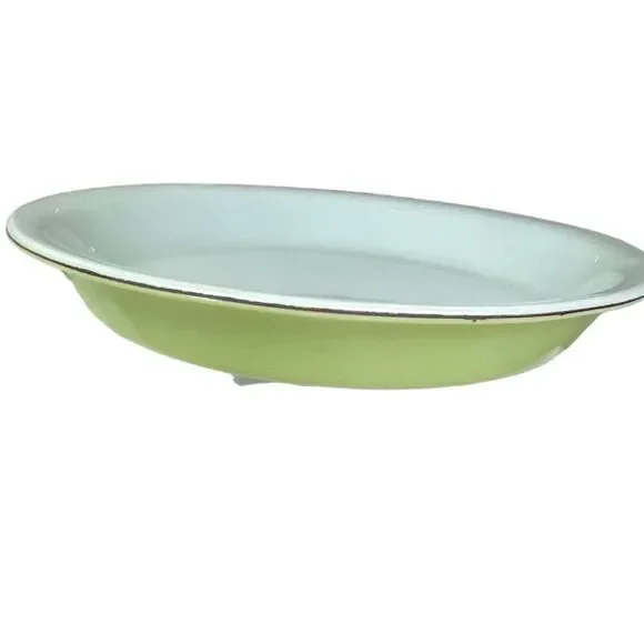 VTG 1960’s Pyrex Lime Green 8.5” pie pan.