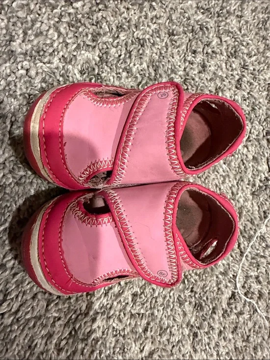 Stride Rite water shoes/summer sandals size 4