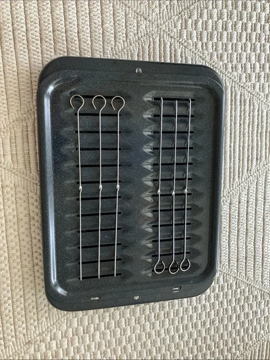 Nonstick Roasting Rack/ Broiler Pan with Metal Skewers